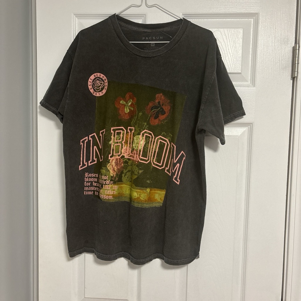 PacSun Charcoal Tee with Floral Print